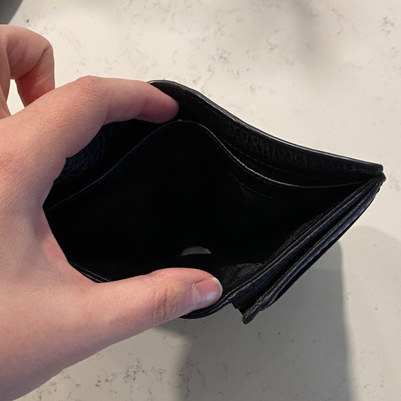 Michael Kors Black Leather Wallet with Gold Plate - Picture 5 of 7